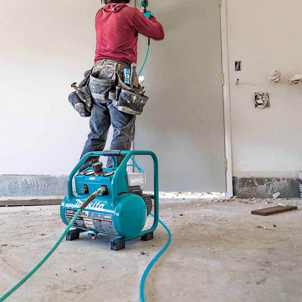 Makita AC001GZ 40V max XGT Brushless Cordless 2 Gallon Quiet Series Compressor, Tool Only