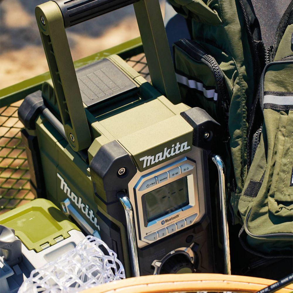 Makita ADRM06 Outdoor Adventure 18V LXT Bluetooth Radio