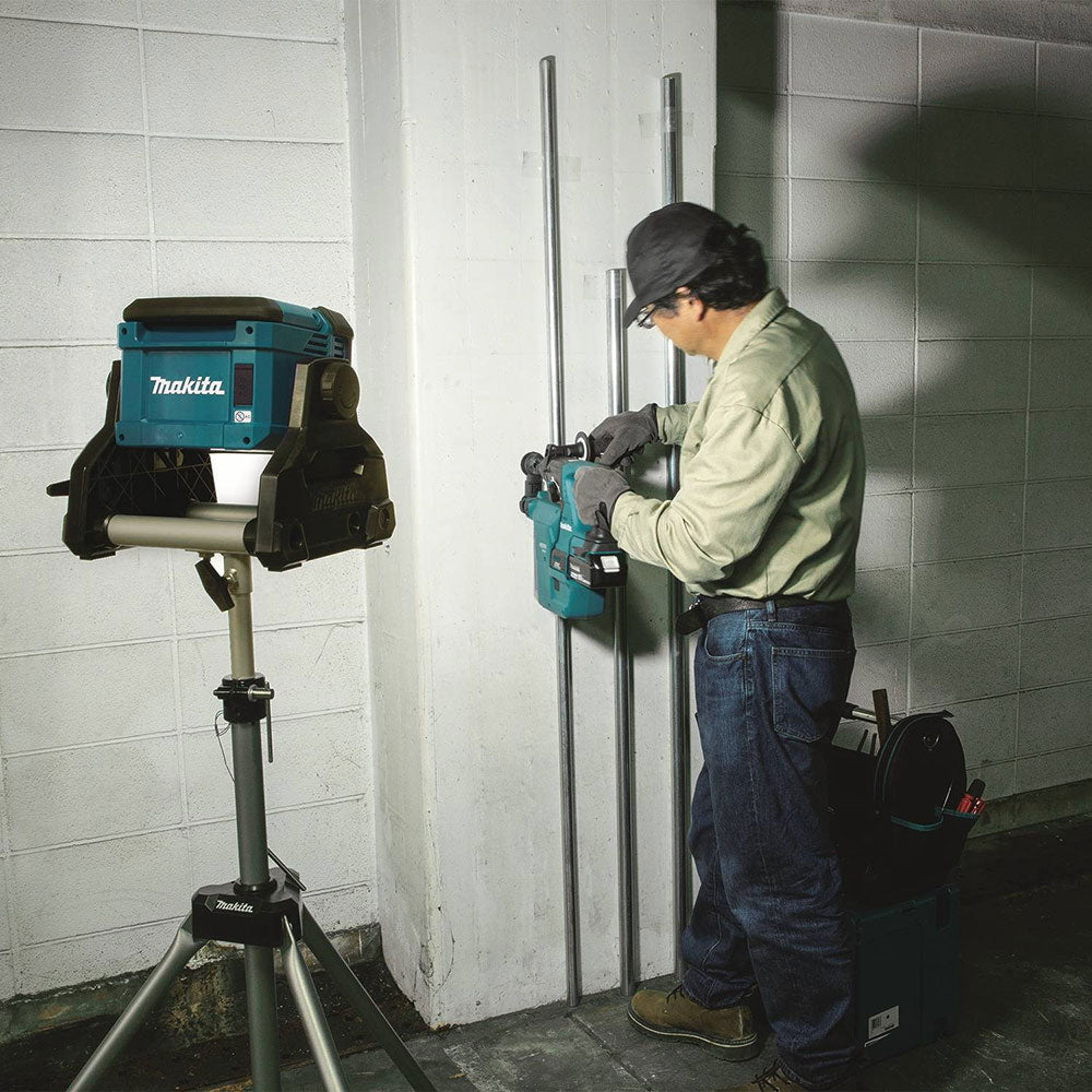 Makita DML811 18V LXT® Lithium-Ion Cordless/Corded Work Light, Light Only