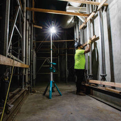 Makita DML814 18V LXT Tower Work/Multi-Directional Light, Light Only