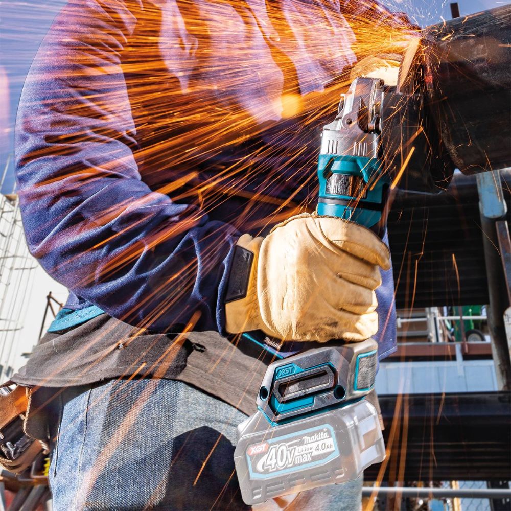Makita GAG14Z 40V max XGT Brushless Cordless 4-1/2" / 6" Paddle Switch Angle Grinder, with Electric Brake, Tool Only