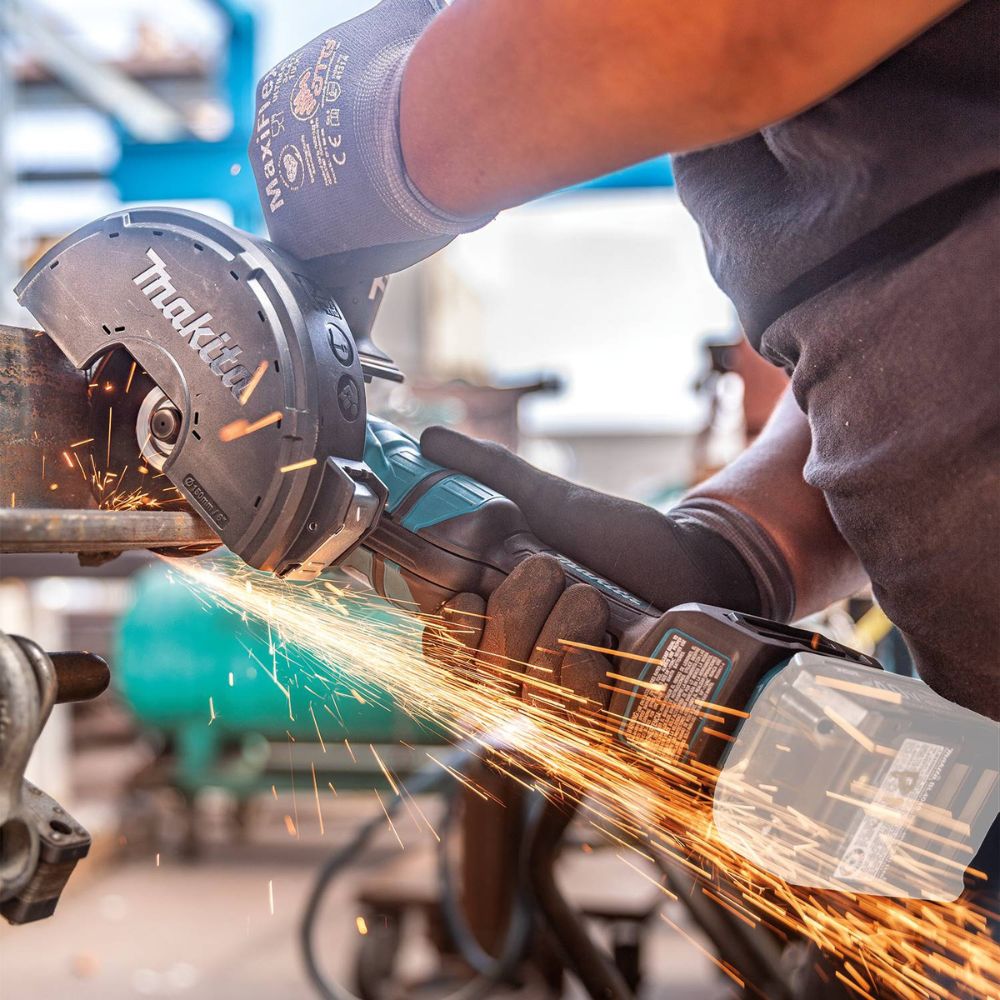 Makita GAG14Z 40V max XGT Brushless Cordless 4-1/2" / 6" Paddle Switch Angle Grinder, with Electric Brake, Tool Only