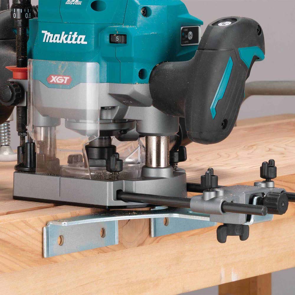 Makita GPR01Z 40V max XGT Brushless Cordless 2-1/4 Maximum HP Plunge Router (Tool Only)