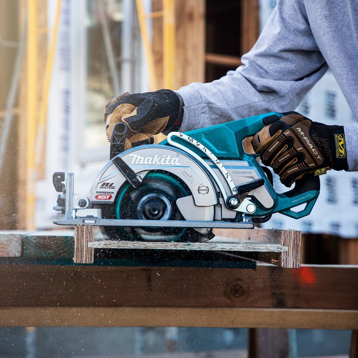 Makita GSR01Z 40V max XGT® Rear Handle 7-1/4” Circular Saw, Tool Only