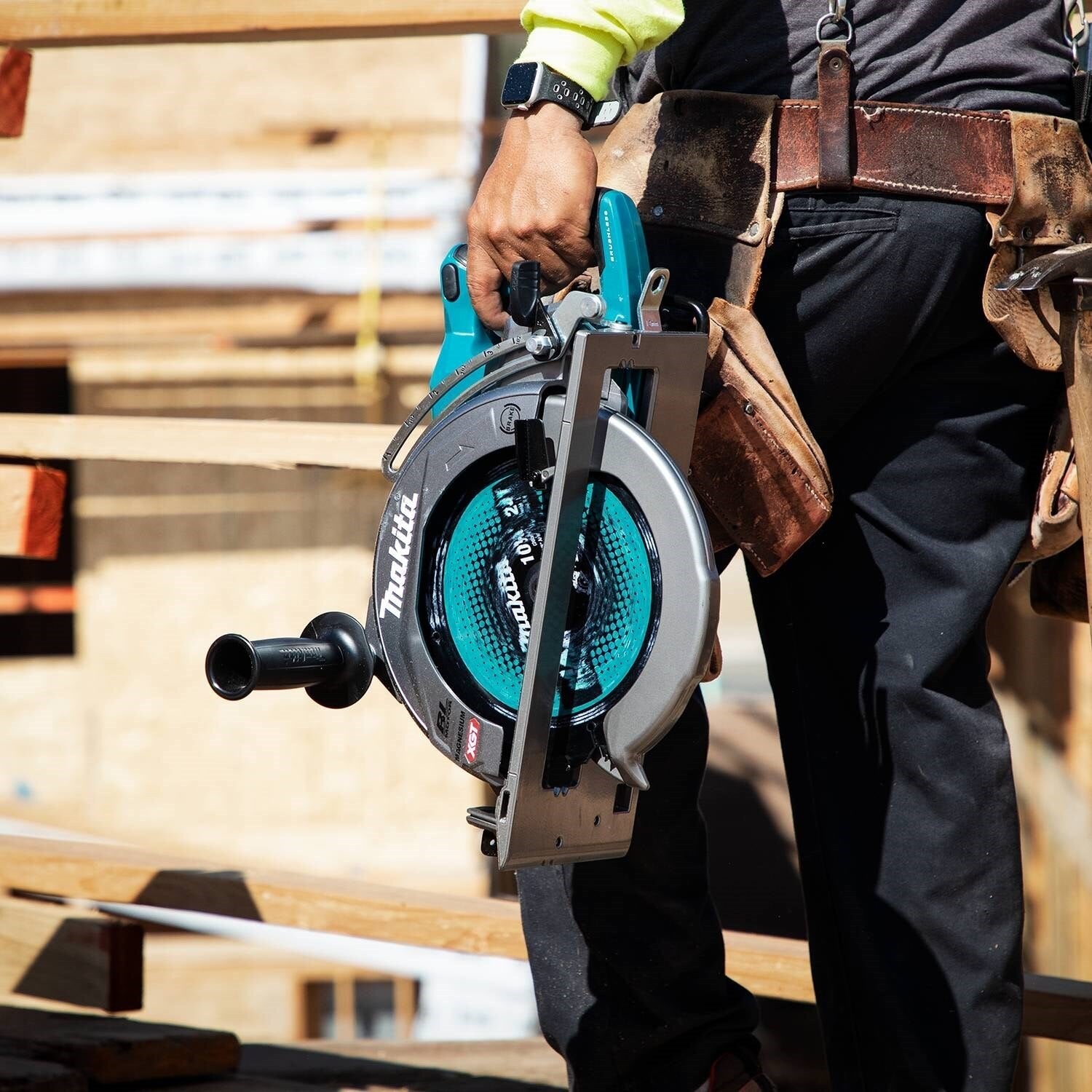 Makita GSR02M1 40V max XGT® Rear Handle 10-1/4"Saw Kit