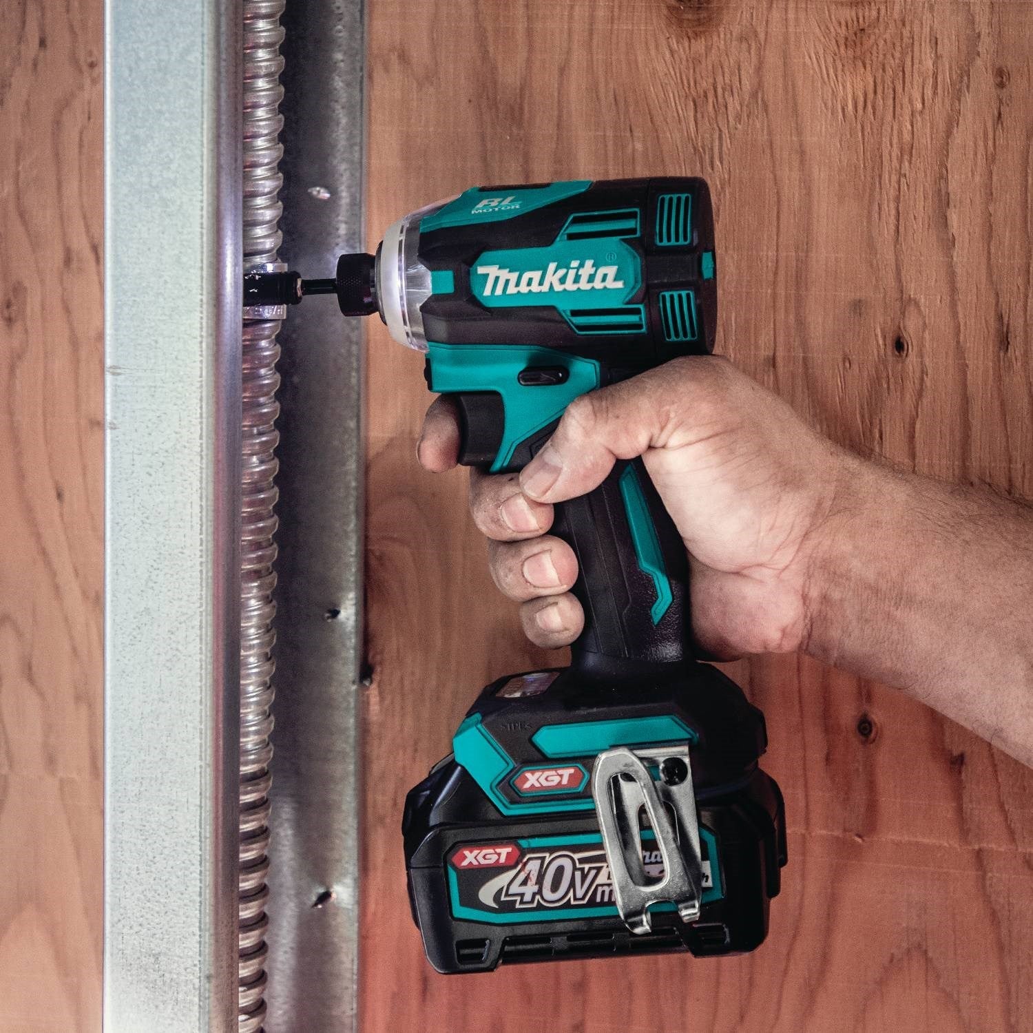 Makita GT400M1D1 40V max XGT® 4-Pc. Combo Kit (2.5Ah/4.0Ah)