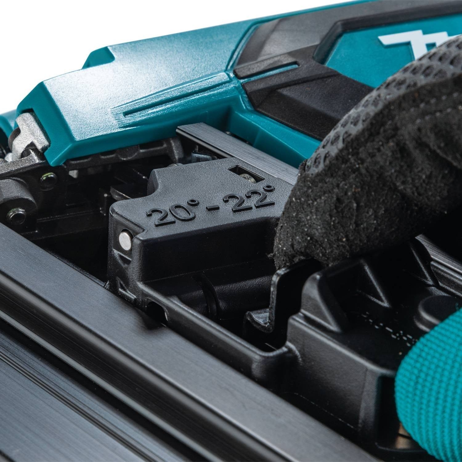 Makita XNB03Z 18V LXT Cordless 21 Degree Full Round Head 3-1/2" Framing Nailer (Tool Only)