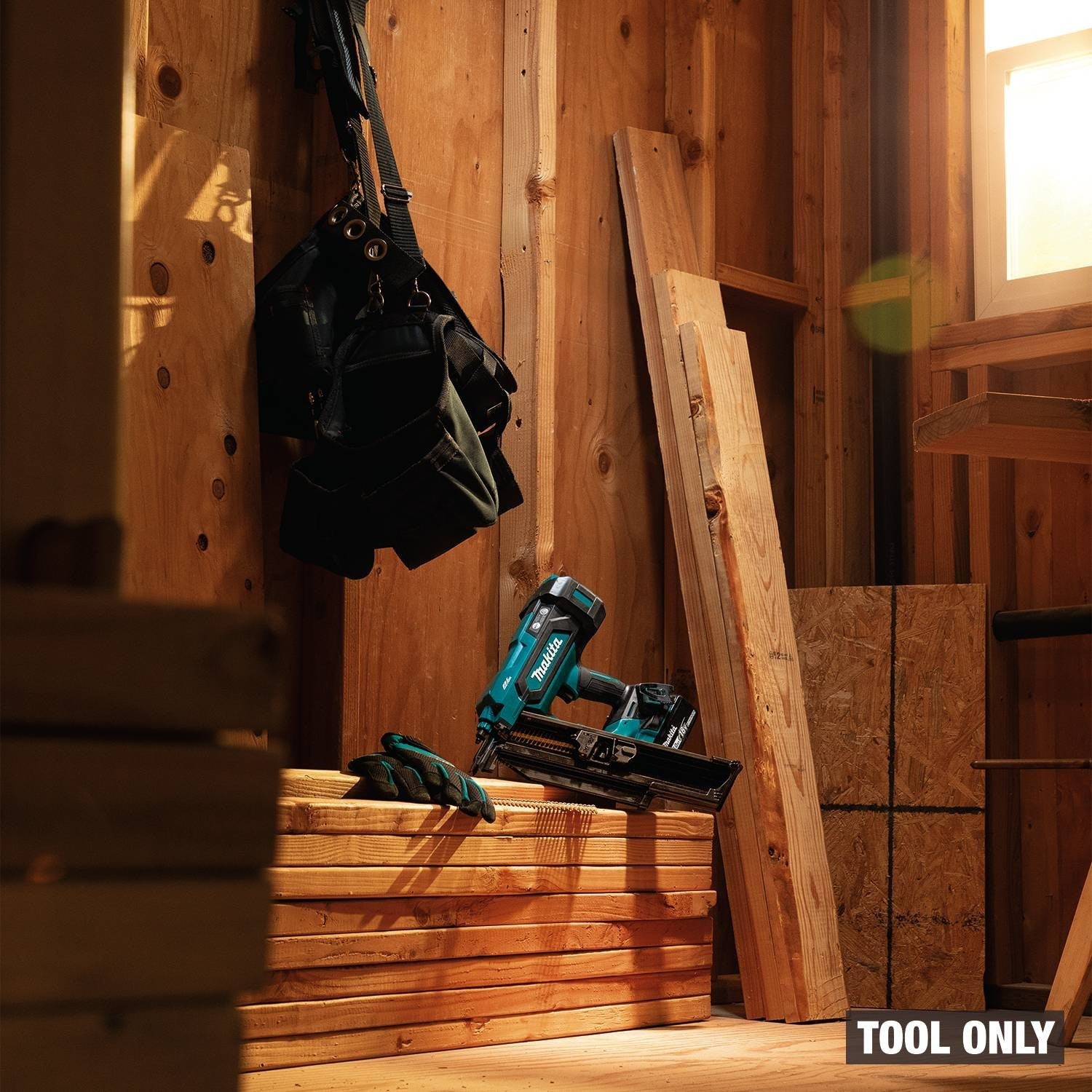 Makita XNB03Z 18V LXT Cordless 21 Degree Full Round Head 3-1/2" Framing Nailer (Tool Only)