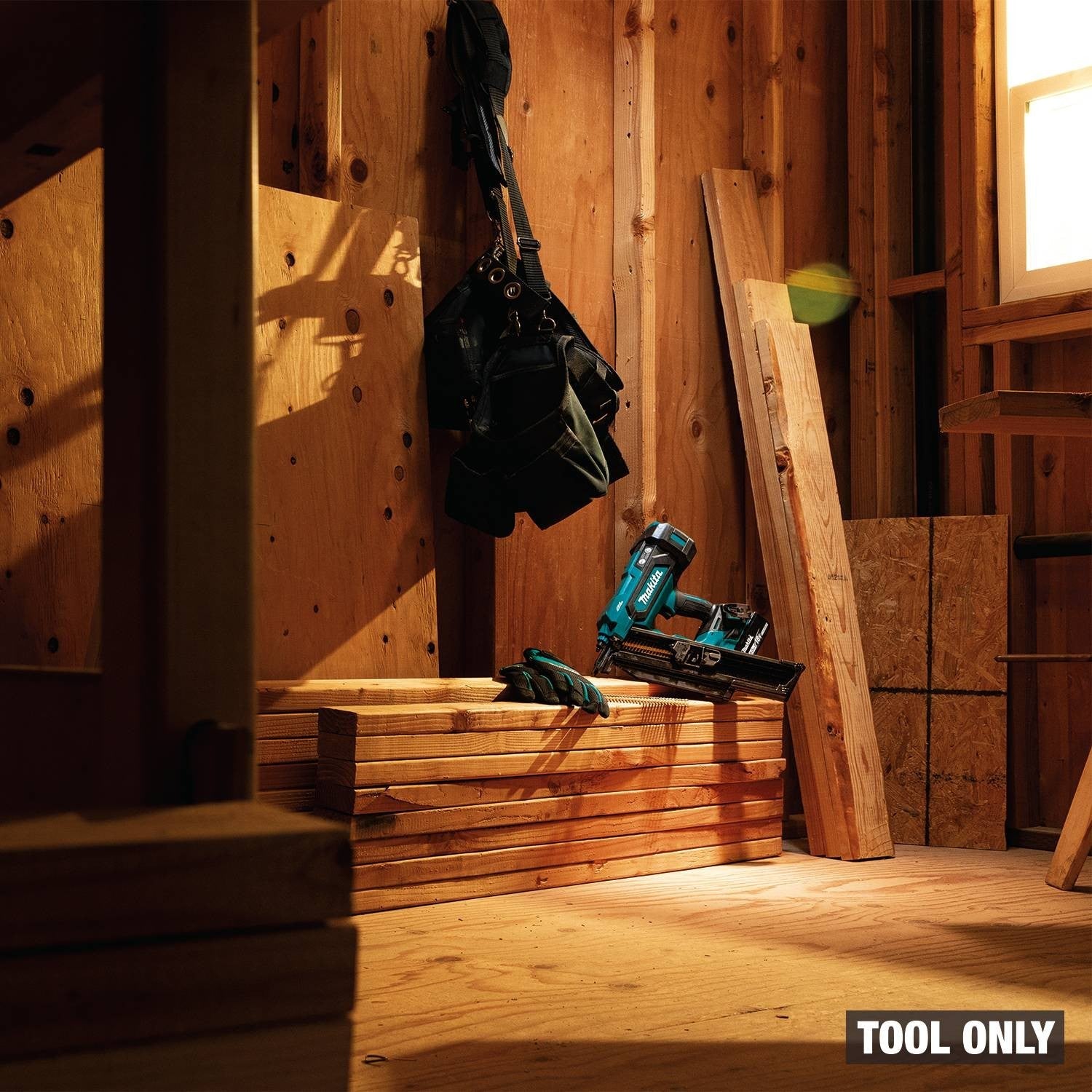 Makita XNB03Z 18V LXT Cordless 21 Degree Full Round Head 3-1/2" Framing Nailer (Tool Only)