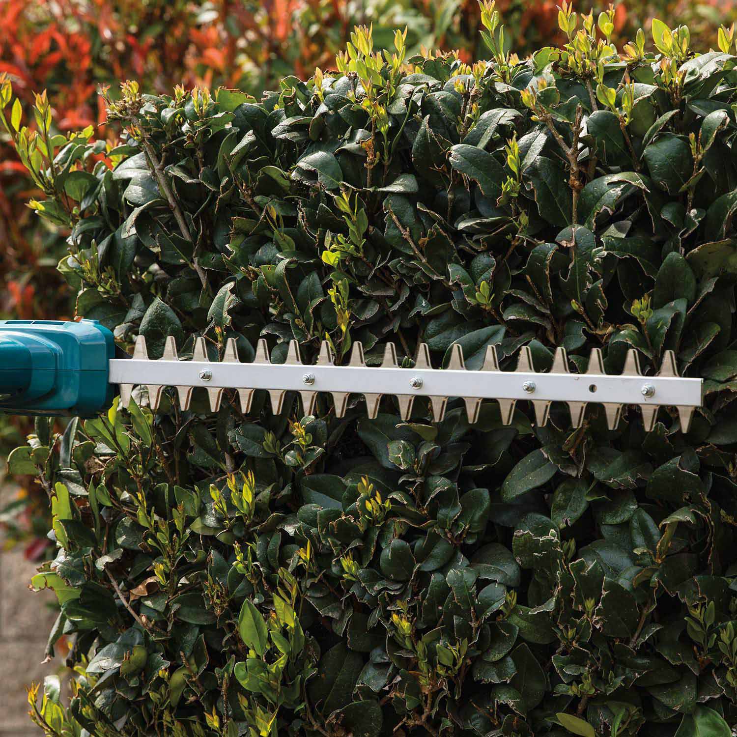 Makita XNU05Z 18V LXT 18" Telescoping Articulating Pole Hedge Trimmer