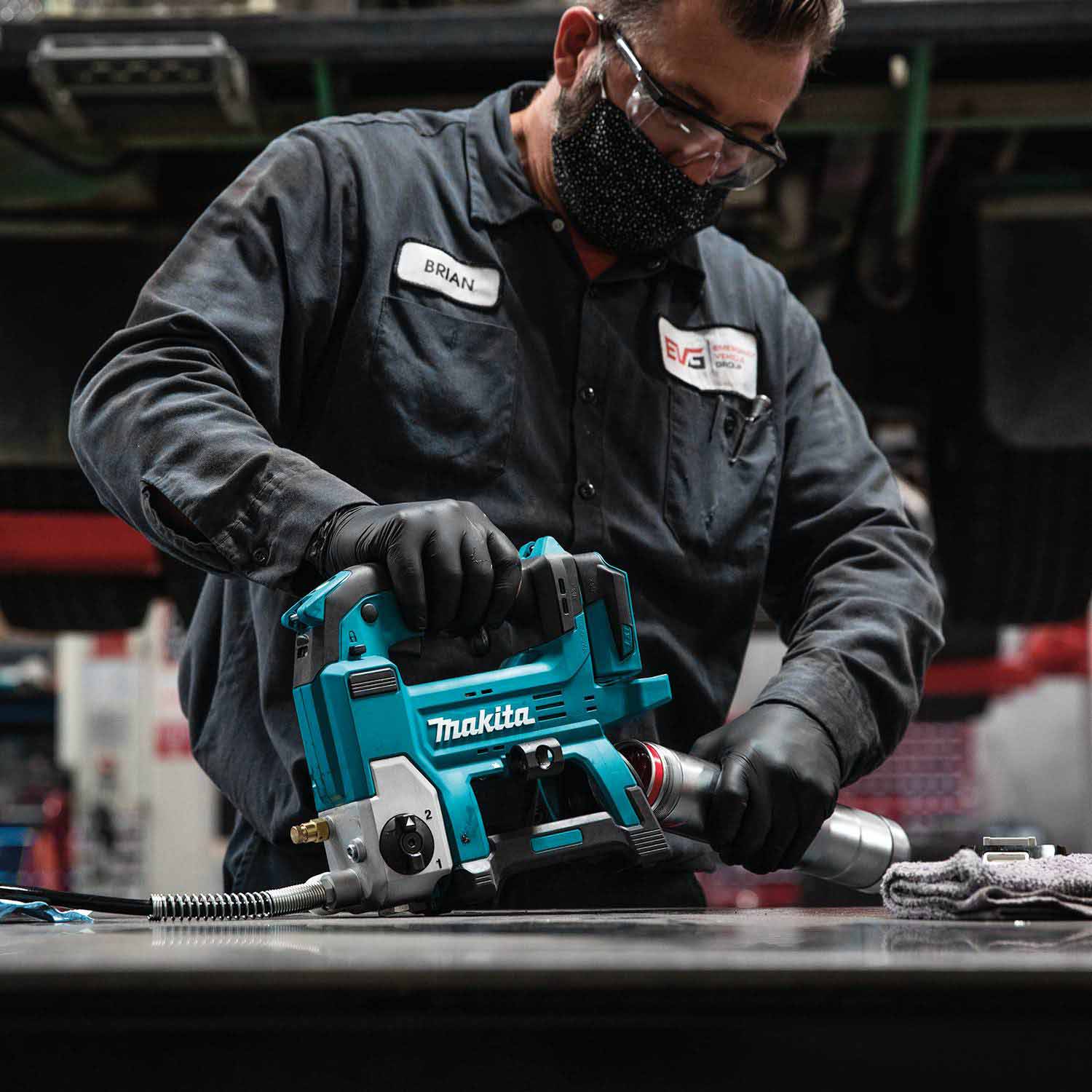 Makita XPG01S1 18V LXT® Lithium-Ion Cordless Grease Gun Kit (3.0Ah)