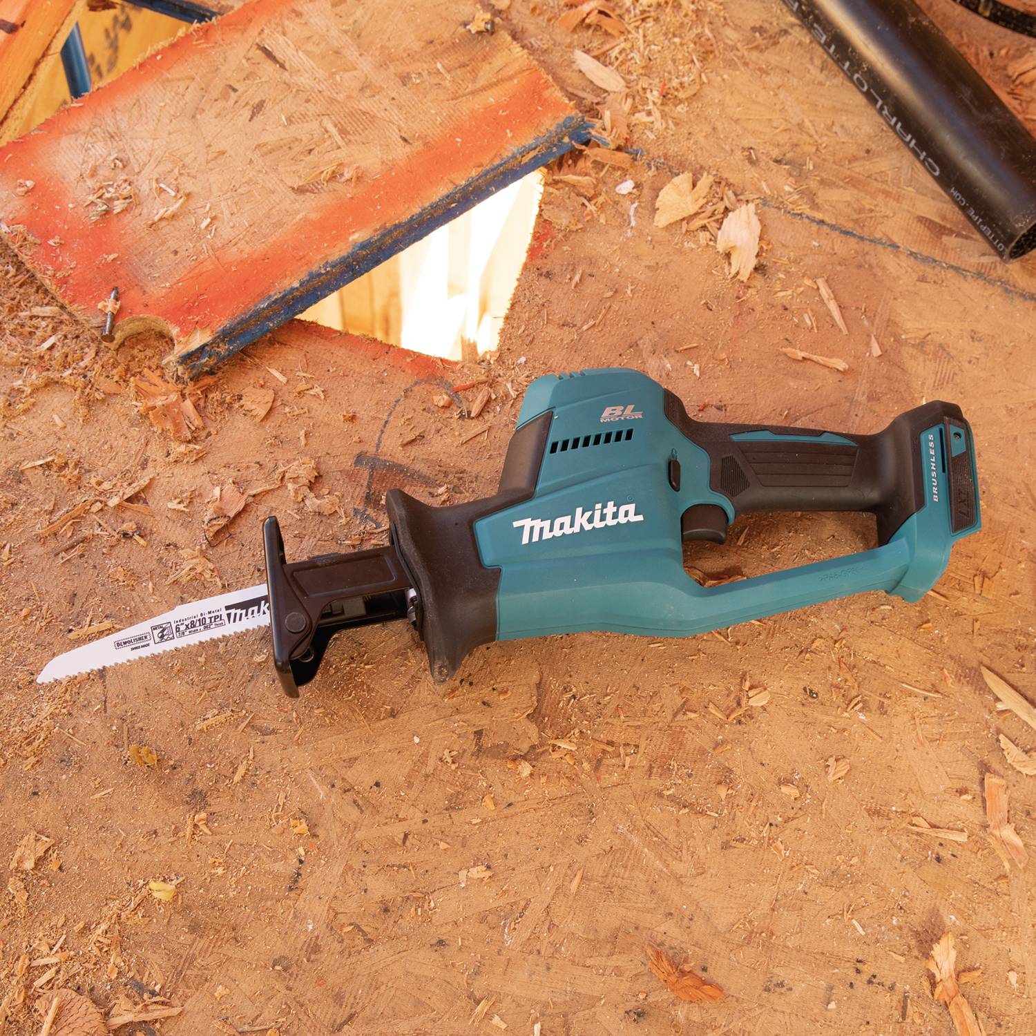 Makita XRJ08Z 18V LXT Lithium-Ion Brushless Cordless Compact One-Handed Recipro Saw, Tool Only