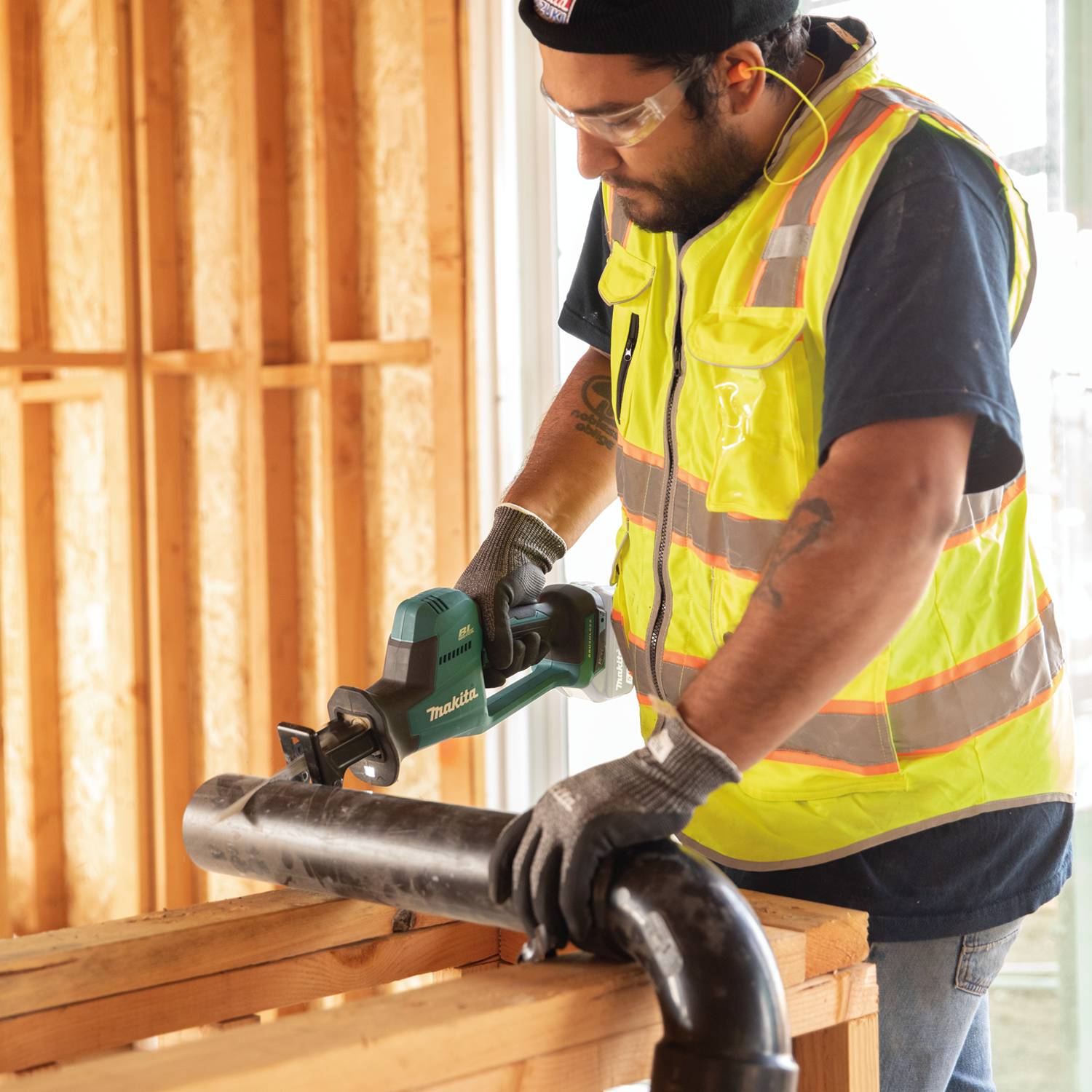 Makita XRJ08Z 18V LXT Lithium-Ion Brushless Cordless Compact One-Handed Recipro Saw, Tool Only