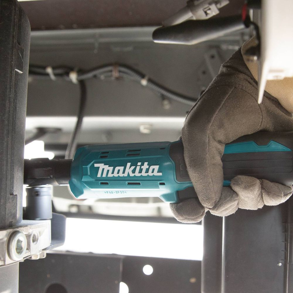Makita XRW01SR1 18V LXT Lithium-Ion Cordless 3/8" / 1/4" Sq. Drive Ratchet Kit, interchangeable anvils, var. spd., L.E.D. Light, bag, with one battery (2.0Ah)